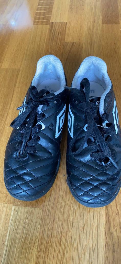 astro trainers size 12